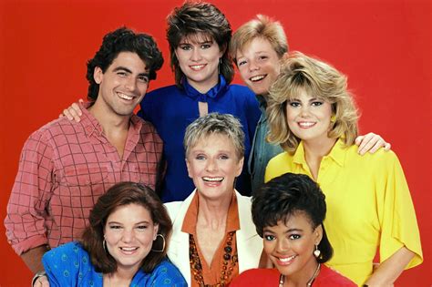 facts of life tv series cast|More.